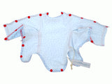 Frühchen- und Babybody "Smarty" mit Bauchöffnung und Klettverschluss, blaue Dreiecke, verschiedene Größen